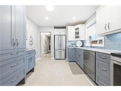 1007 Pine Street, Dunnville, ON - Indoor Photo Showing Kitchen