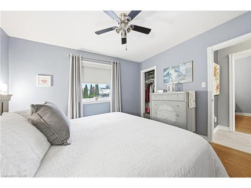 1007 Pine Street, Dunnville, ON - Indoor Photo Showing Bedroom