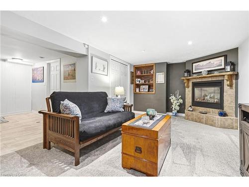 1007 Pine Street, Dunnville, ON - Indoor Photo Showing Living Room With Fireplace