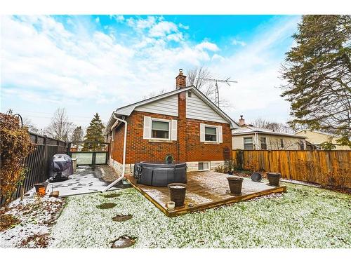 1007 Pine Street, Dunnville, ON - Outdoor