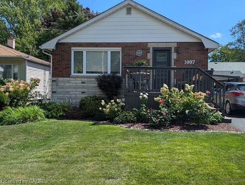1007 Pine Street, Dunnville, ON - Outdoor