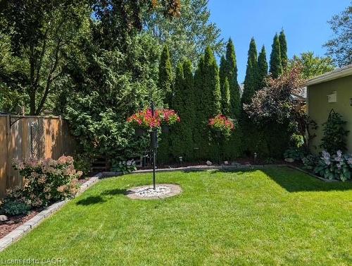 1007 Pine Street, Dunnville, ON - Outdoor