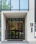 909-15 Queen Street S Hamilton, ON L8P 0C6