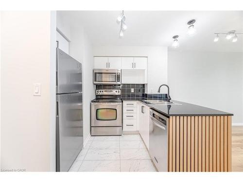 3112-18 Yonge Street, Toronto, ON - Indoor Photo Showing Kitchen With Stainless Steel Kitchen