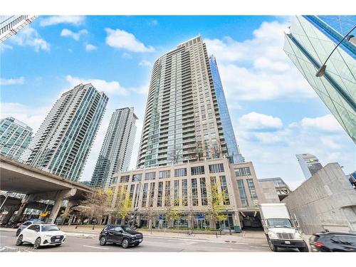 3112-18 Yonge Street, Toronto, ON - Outdoor With Facade