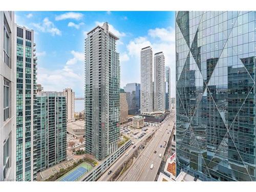 3112-18 Yonge Street, Toronto, ON - Outdoor With Facade