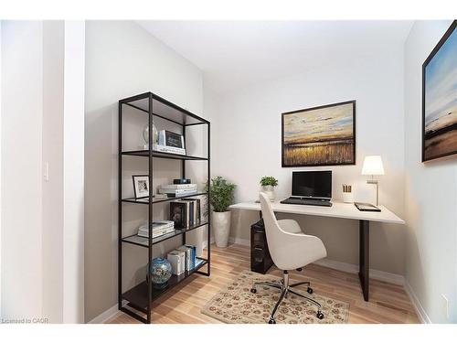 3112-18 Yonge Street, Toronto, ON - Indoor Photo Showing Office