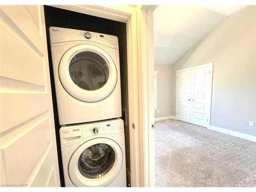 261 Cairn Street, London, ON - Indoor Photo Showing Laundry Room