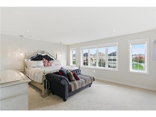 142 Irwin Avenue, Ancaster, ON - Indoor Photo Showing Bedroom