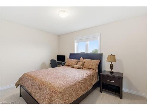 142 Irwin Avenue, Ancaster, ON - Indoor Photo Showing Bedroom