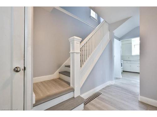 46 Plains Road E, Burlington, ON - Indoor Photo Showing Other Room