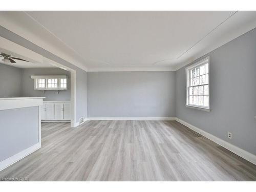 46 Plains Road E, Burlington, ON - Indoor Photo Showing Other Room
