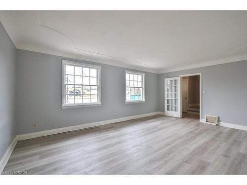 46 Plains Road E, Burlington, ON - Indoor Photo Showing Other Room