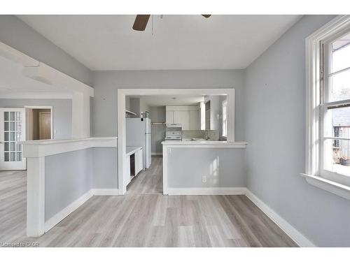 46 Plains Road E, Burlington, ON - Indoor Photo Showing Other Room