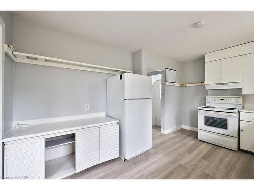 46 Plains Road E, Burlington, ON - Indoor Photo Showing Kitchen