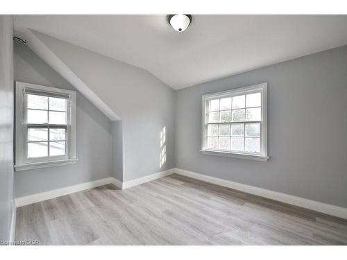46 Plains Road E, Burlington, ON - Indoor Photo Showing Other Room