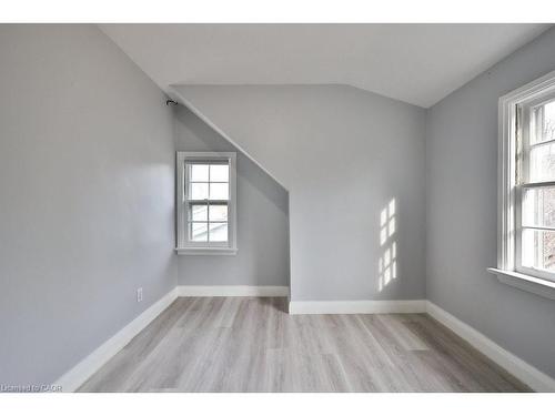 46 Plains Road E, Burlington, ON - Indoor Photo Showing Other Room