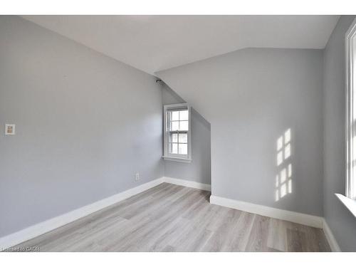 46 Plains Road E, Burlington, ON - Indoor Photo Showing Other Room