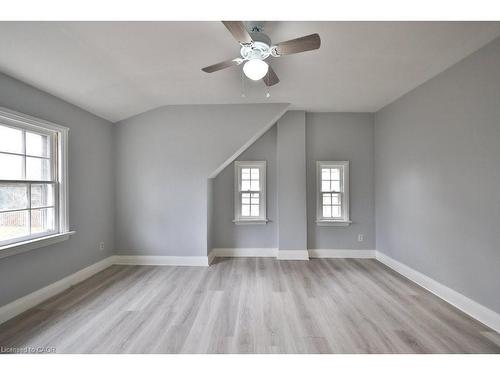 46 Plains Road E, Burlington, ON - Indoor Photo Showing Other Room