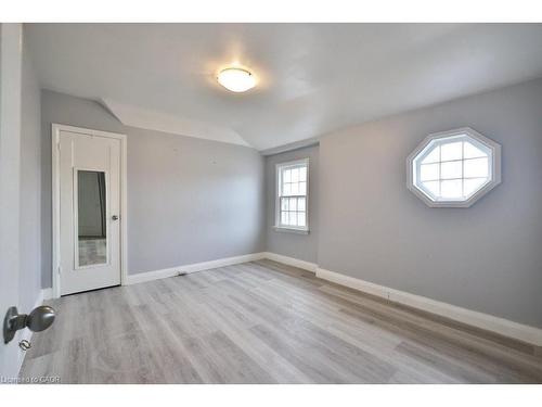 46 Plains Road E, Burlington, ON - Indoor Photo Showing Other Room
