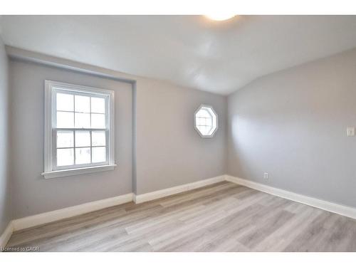 46 Plains Road E, Burlington, ON - Indoor Photo Showing Other Room