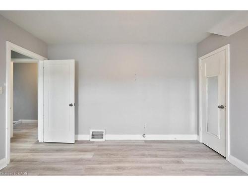 46 Plains Road E, Burlington, ON - Indoor Photo Showing Other Room
