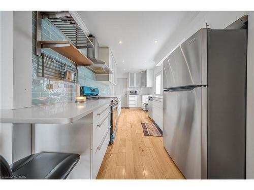 38 Hillbrook Crescent, Kitchener, ON - Indoor Photo Showing Kitchen