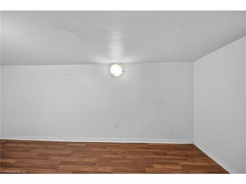 495 Charlton Avenue E, Hamilton, ON - Indoor Photo Showing Other Room