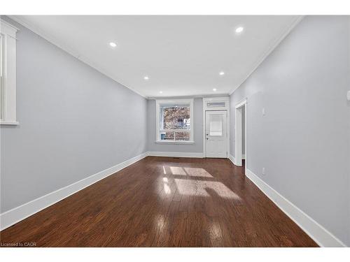 495 Charlton Avenue E, Hamilton, ON - Indoor Photo Showing Other Room