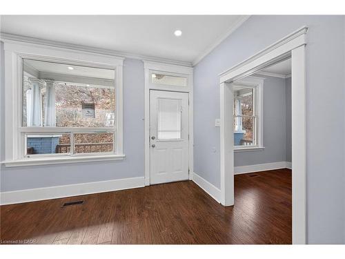 495 Charlton Avenue E, Hamilton, ON - Indoor Photo Showing Other Room