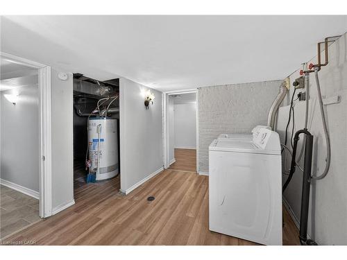 495 Charlton Avenue E, Hamilton, ON - Indoor Photo Showing Laundry Room