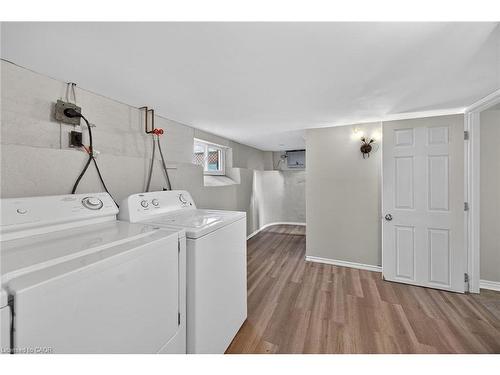 495 Charlton Avenue E, Hamilton, ON - Indoor Photo Showing Laundry Room