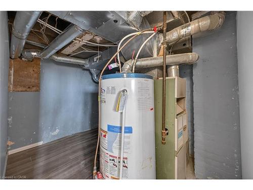 495 Charlton Avenue E, Hamilton, ON - Indoor Photo Showing Basement