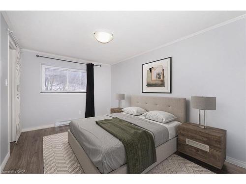 112 Green Valley Drive, Kitchener, ON - Indoor Photo Showing Bedroom