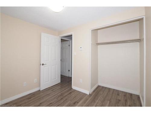 112 Green Valley Drive, Kitchener, ON - Indoor Photo Showing Other Room