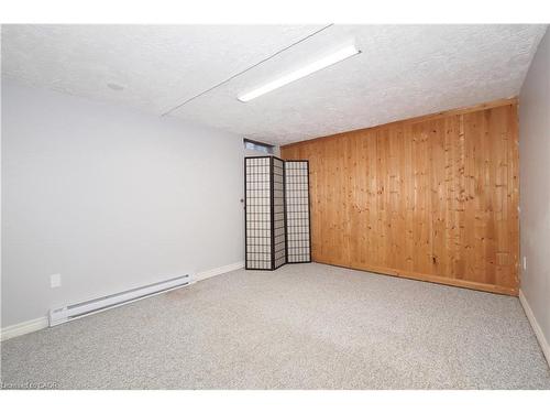 112 Green Valley Drive, Kitchener, ON - Indoor Photo Showing Other Room