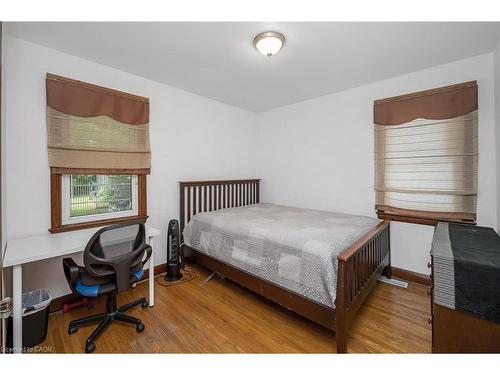 676 Upper Wentworth Street, Hamilton, ON - Indoor Photo Showing Bedroom