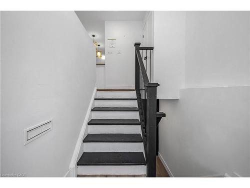 3346 Hannibal Road, Burlington, ON - Indoor Photo Showing Other Room