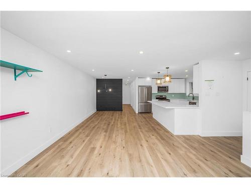 3346 Hannibal Road, Burlington, ON - Indoor