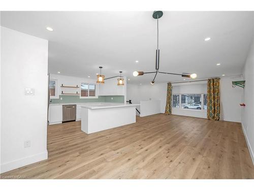 3346 Hannibal Road, Burlington, ON - Indoor