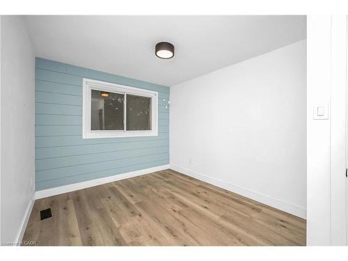 3346 Hannibal Road, Burlington, ON - Indoor Photo Showing Other Room