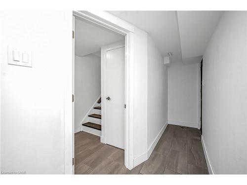 3346 Hannibal Road, Burlington, ON - Indoor Photo Showing Other Room