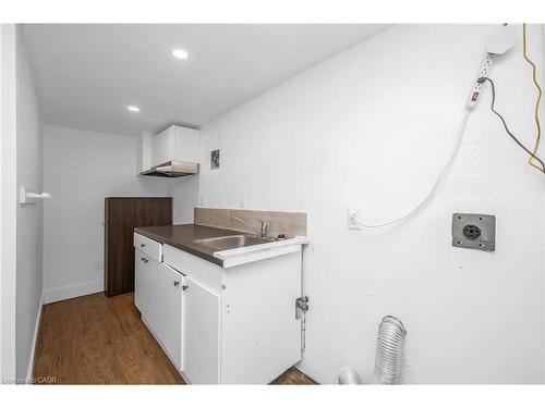 3346 Hannibal Road, Burlington, ON - Indoor Photo Showing Kitchen