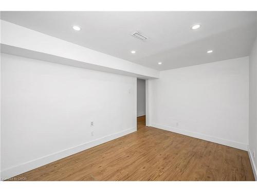 3346 Hannibal Road, Burlington, ON - Indoor Photo Showing Other Room