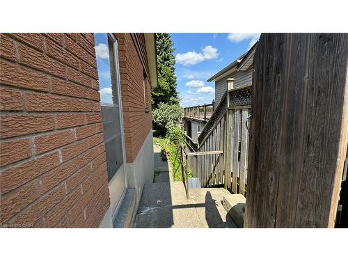 2-408 Erb Street W, Waterloo, ON - Outdoor