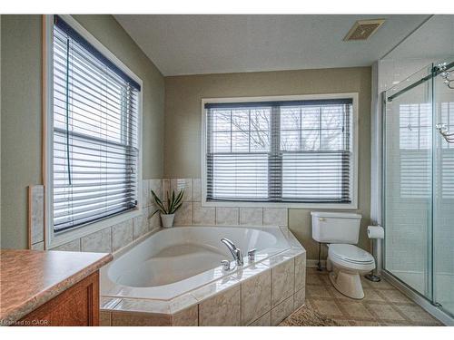 23 Mayo Avenue, Cambridge, ON - Indoor Photo Showing Bathroom
