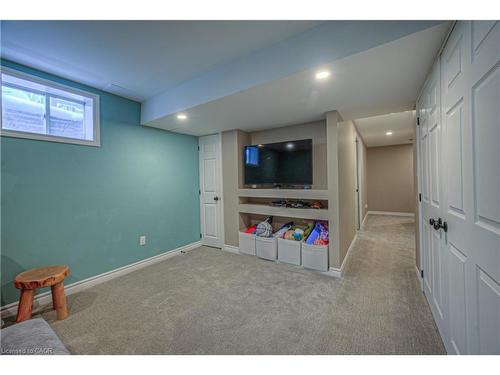 23 Mayo Avenue, Cambridge, ON - Indoor Photo Showing Other Room