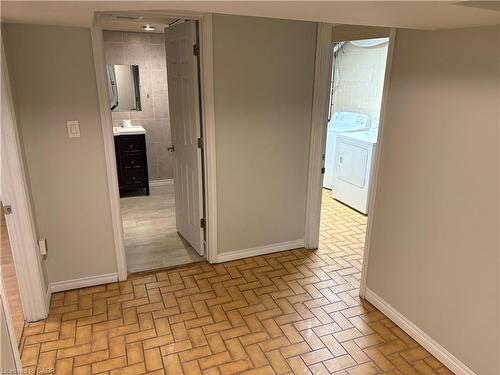 Lower-249 Federal Street, Stoney Creek, ON - Indoor Photo Showing Other Room