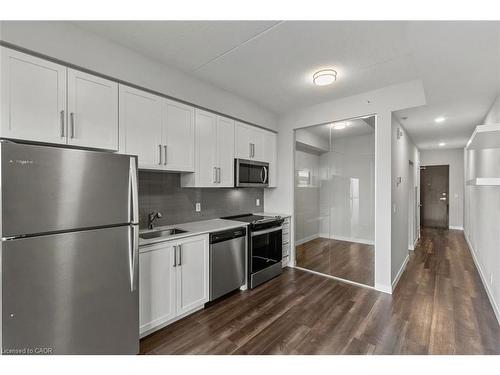 1306-15 Queen Street S, Hamilton, ON - Indoor Photo Showing Kitchen