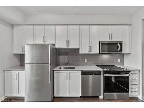 1306-15 Queen Street S, Hamilton, ON - Indoor Photo Showing Kitchen